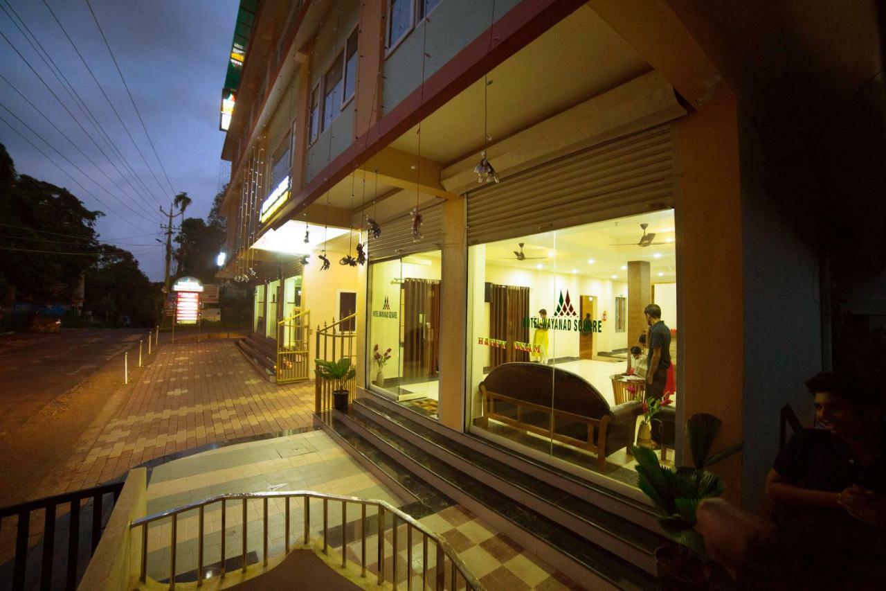Hotel Wayanad Square Манантавади Экстерьер фото